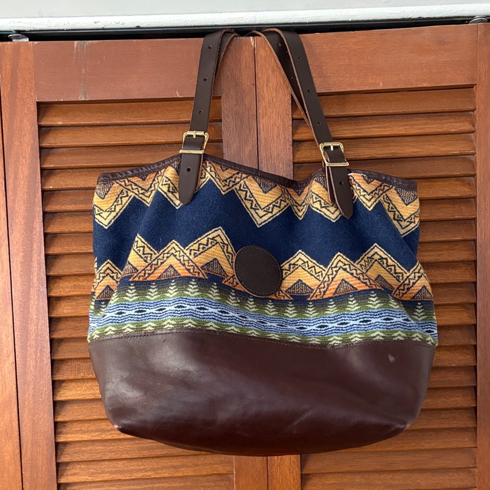 Stylish Geometric Pattern Tote Bag